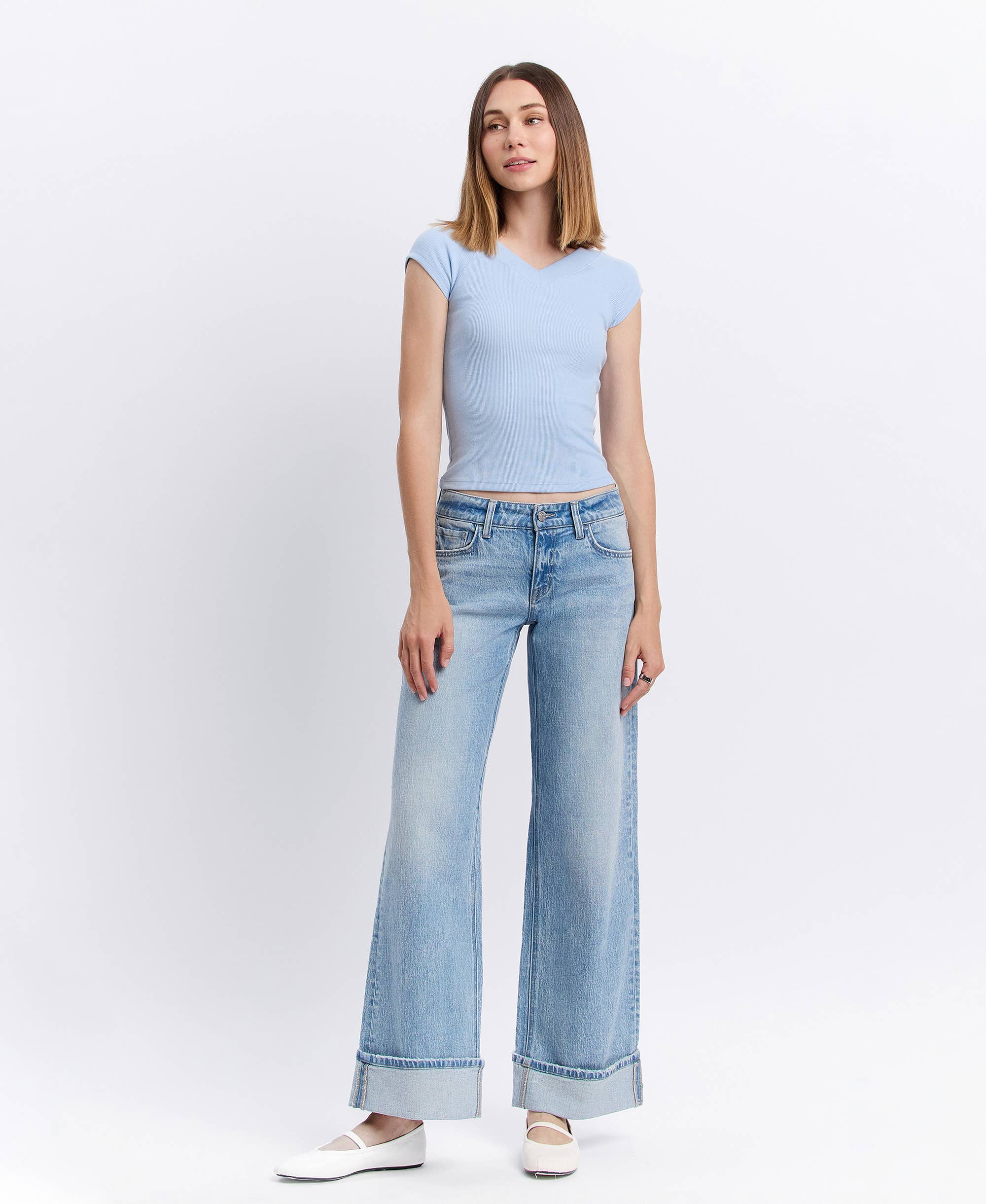 LOW RISE LIGHT WASH CUFFED BAGGY WIDE JEANS by Vervet