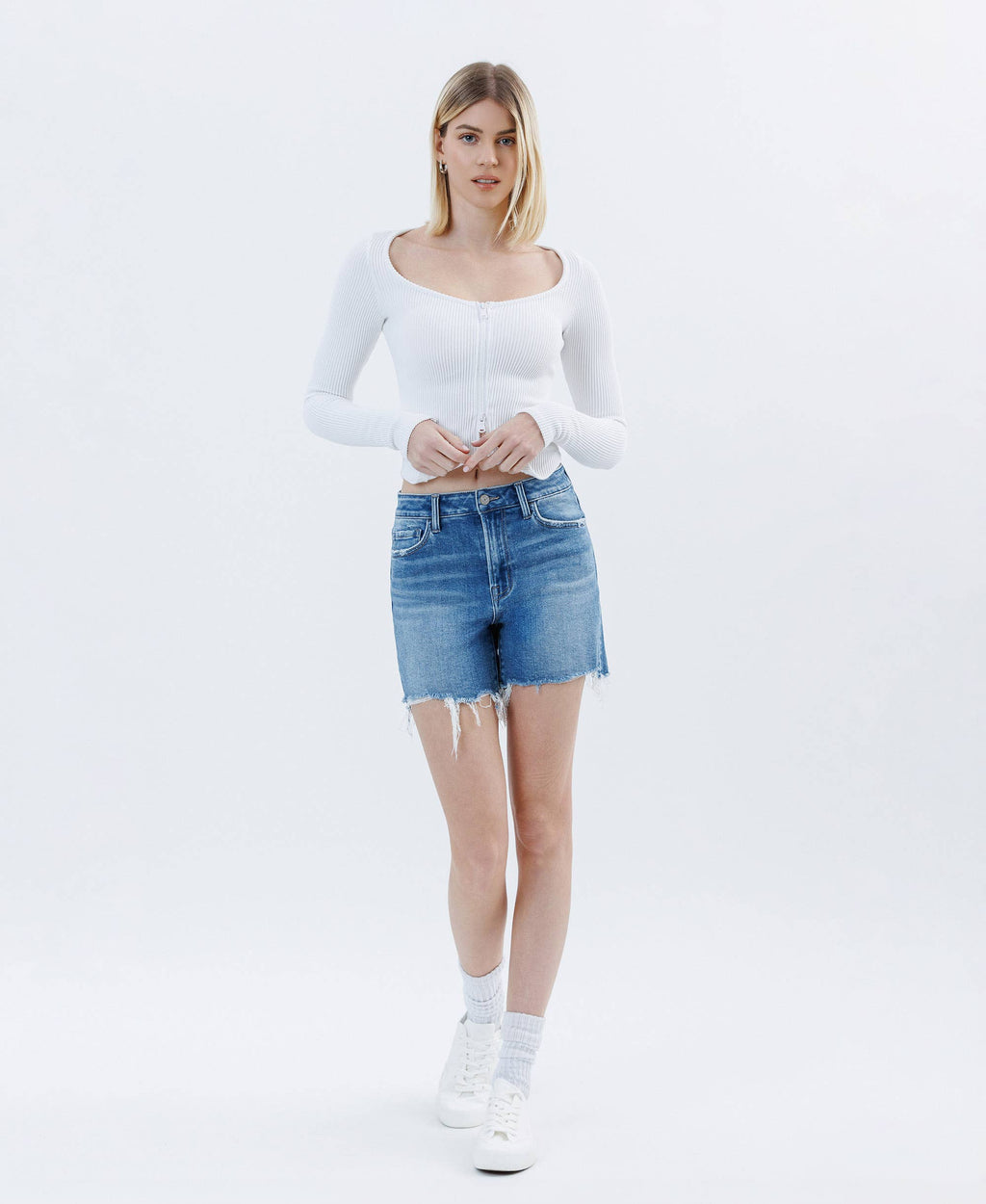 HIGH RISE RAW HEM BOYFRIEND SHORTS by Vervet