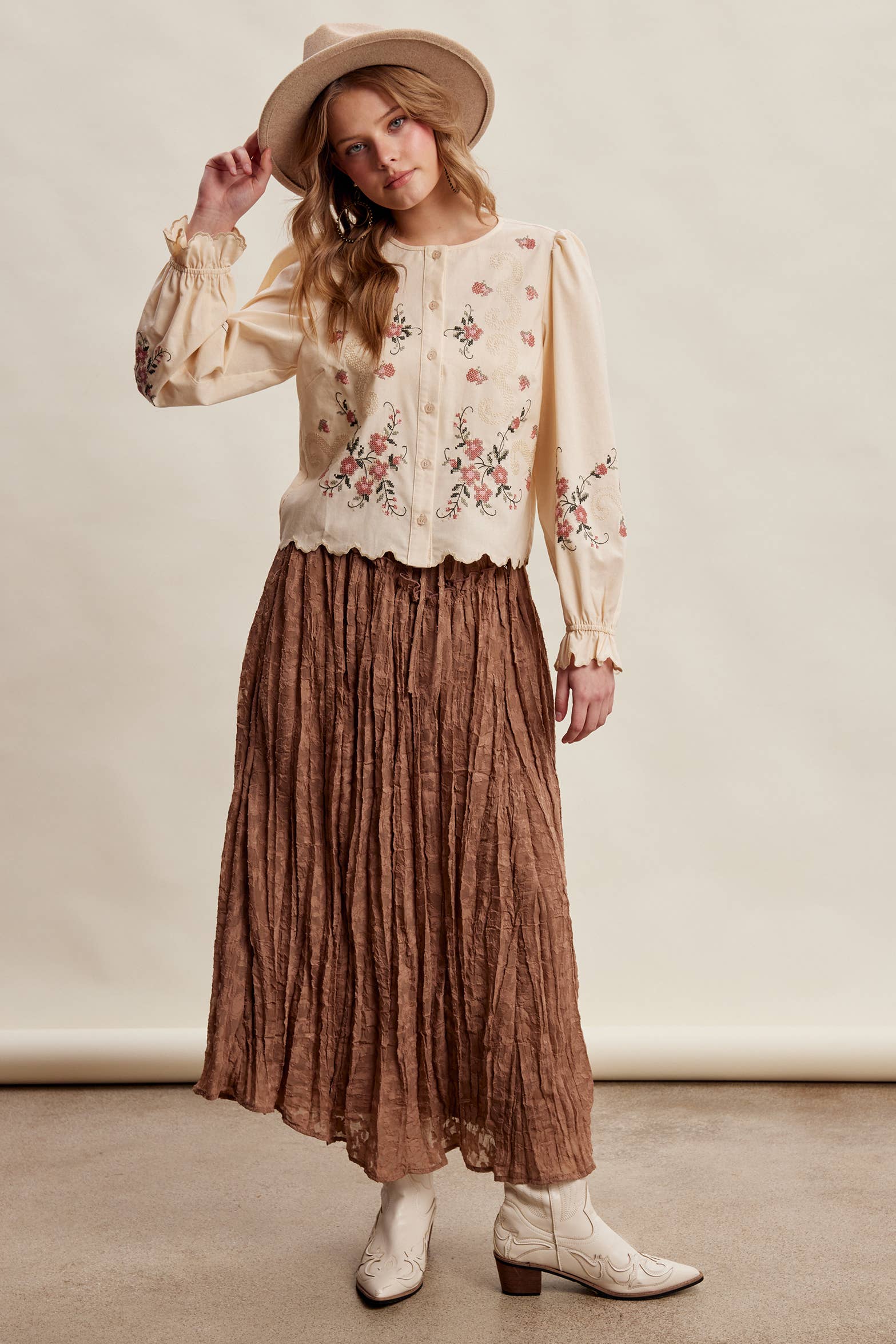 Embroidered Scallop Hem Cotton