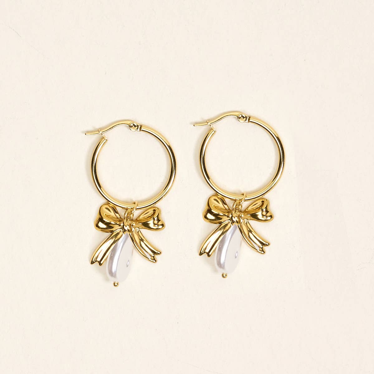 Sweetheart Peal Earrings