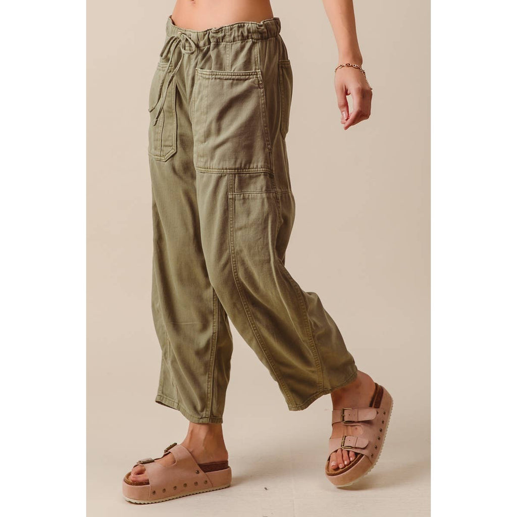MID RISE WIDE LEG PANTS by So Me
