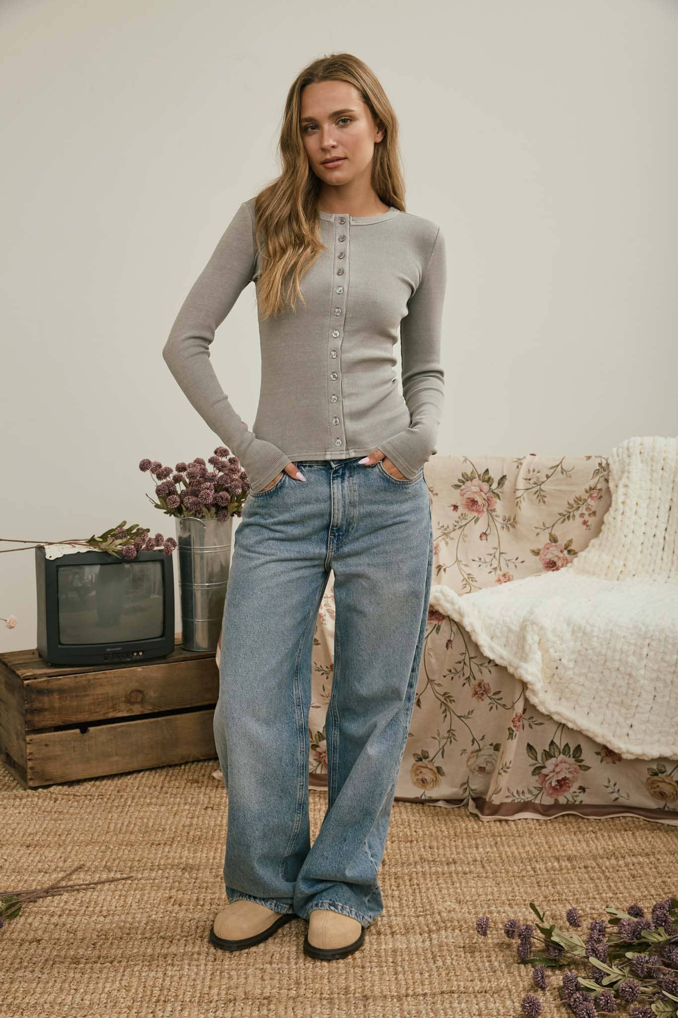 BUTTON FRONT LONG SLEEVE TOP