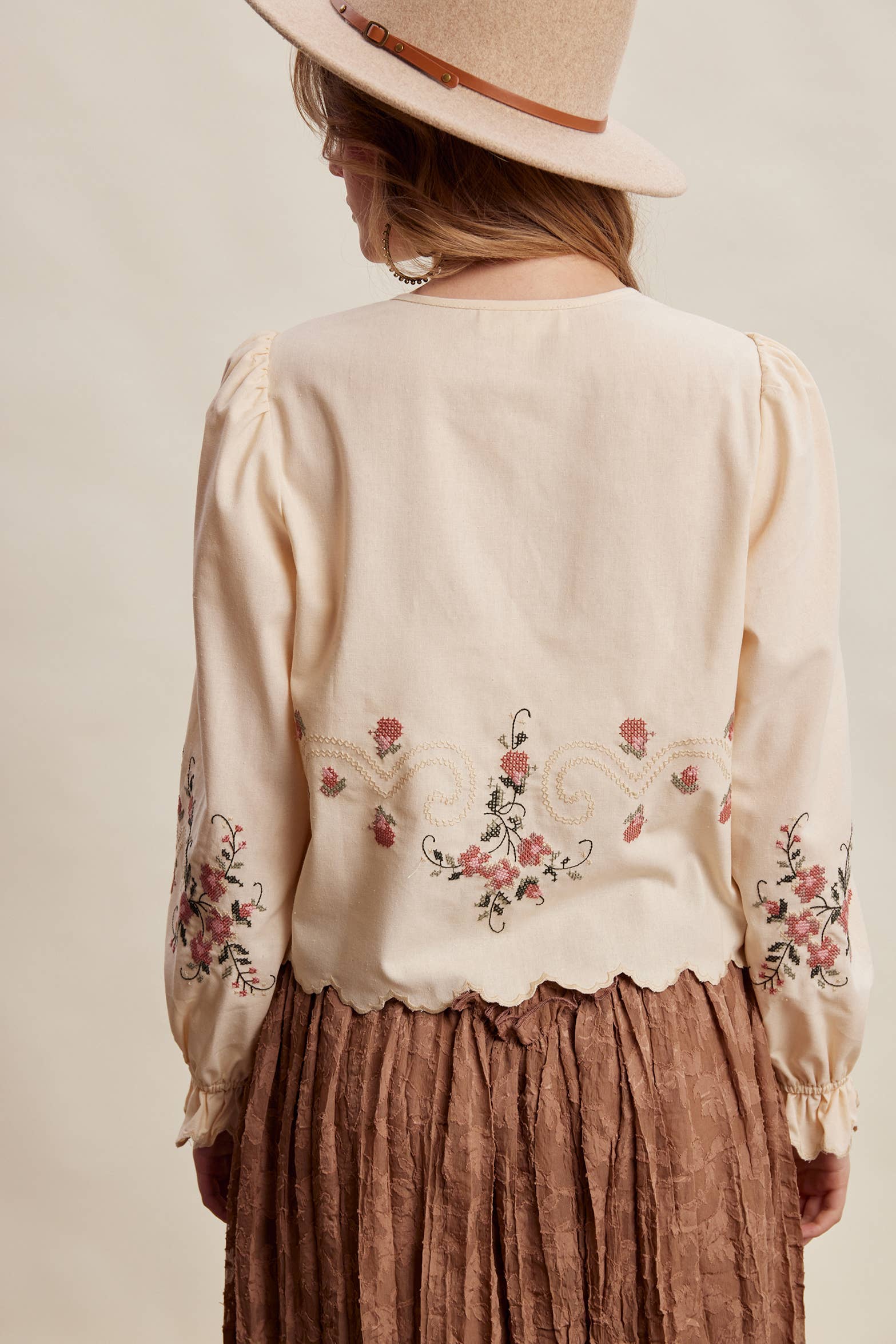 Embroidered Scallop Hem Cotton