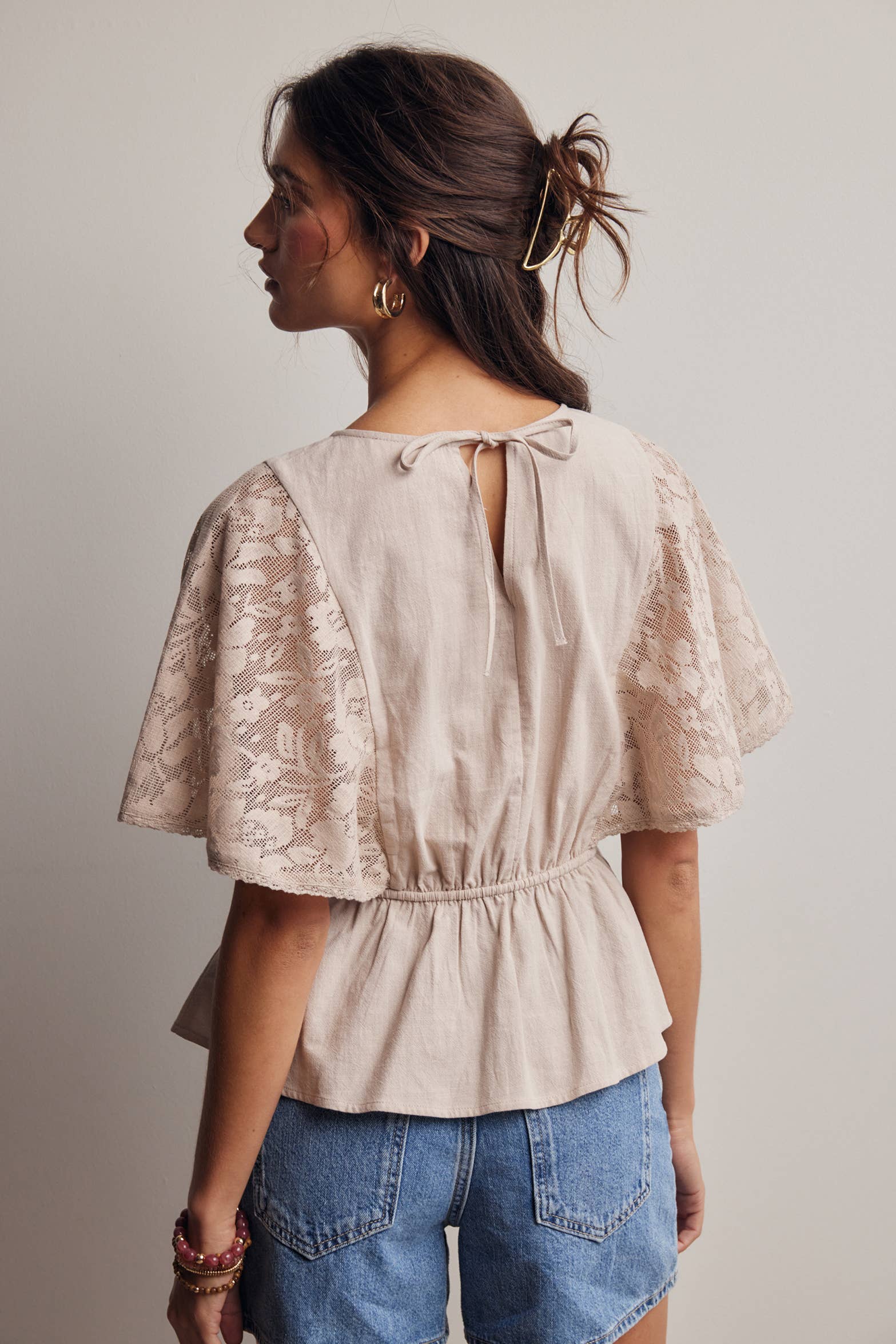 Lace Cape Sleeve