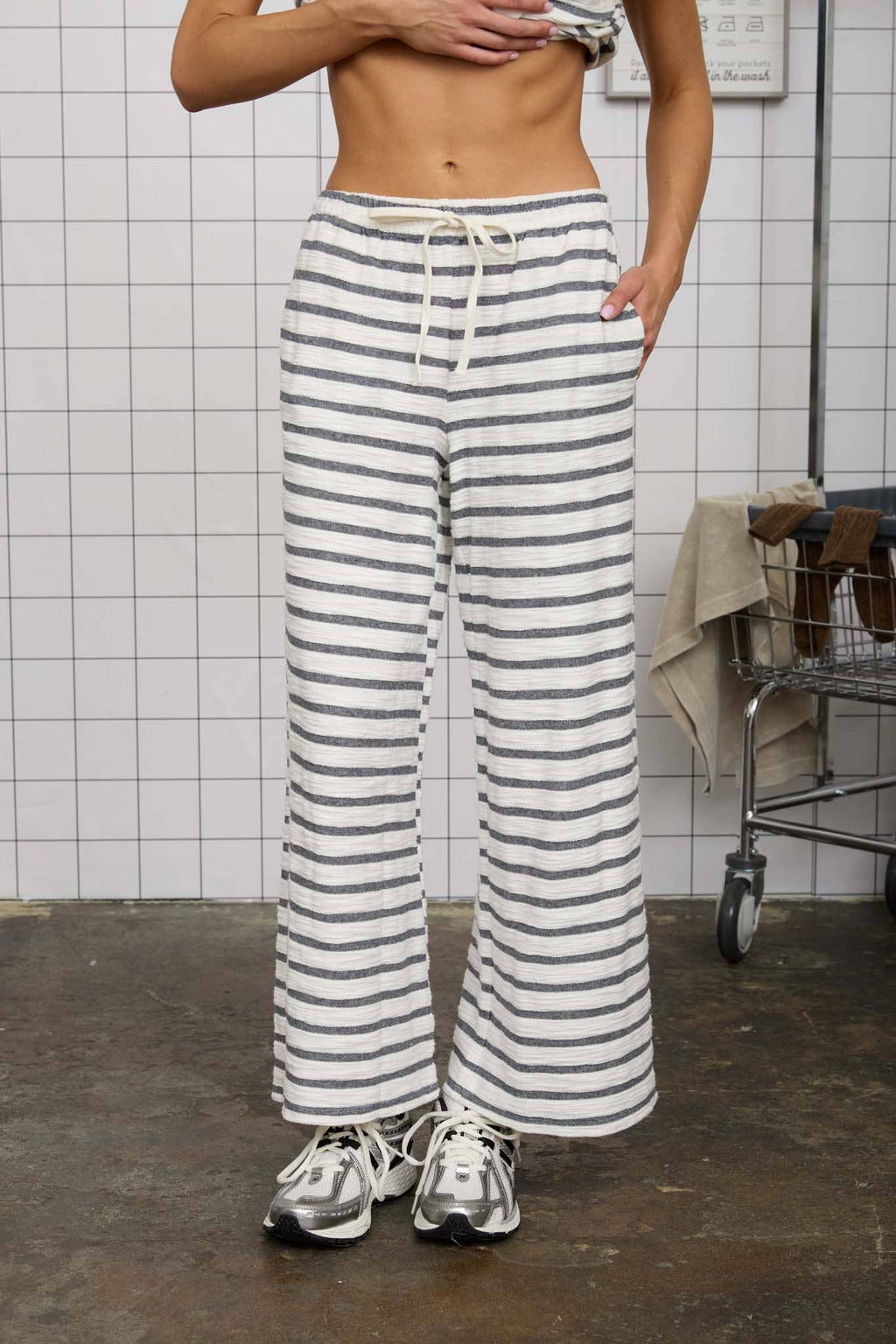 STRIPE DRAWSTRING WIDE LEG KNIT LOUNGE PANTS
