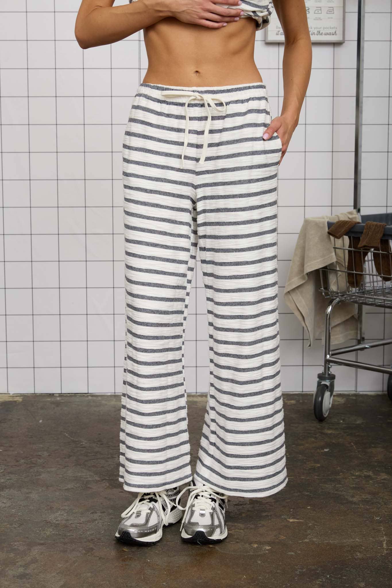 STRIPE DRAWSTRING WIDE LEG KNIT LOUNGE PANTS