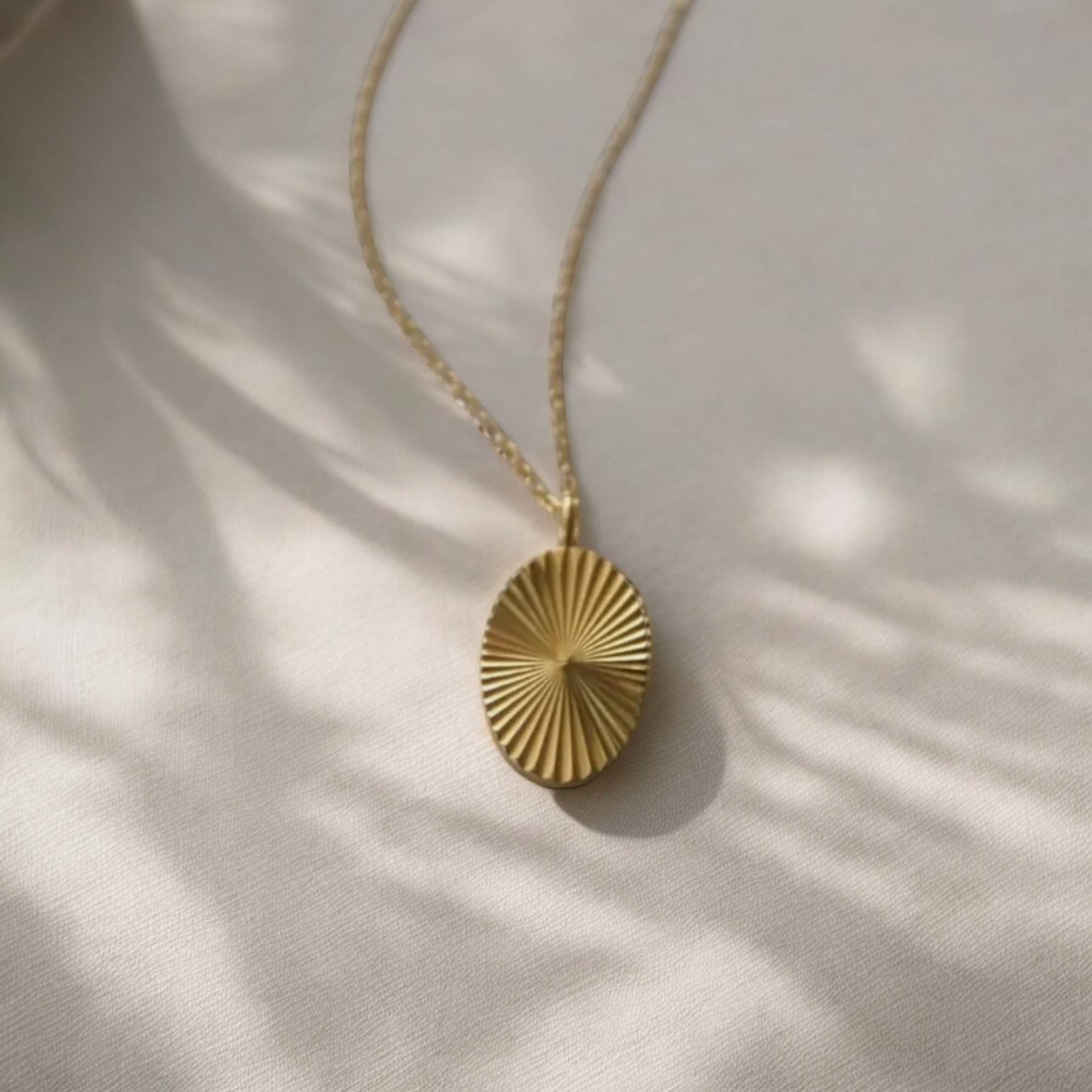 Oval Burst Necklace by Boem