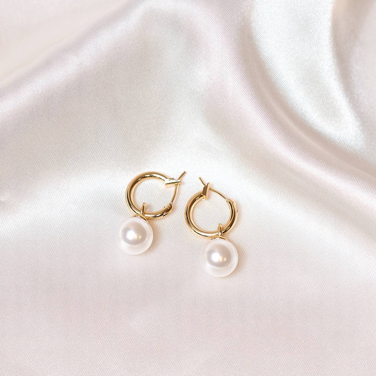 Dainty Pearl Standout Earrings