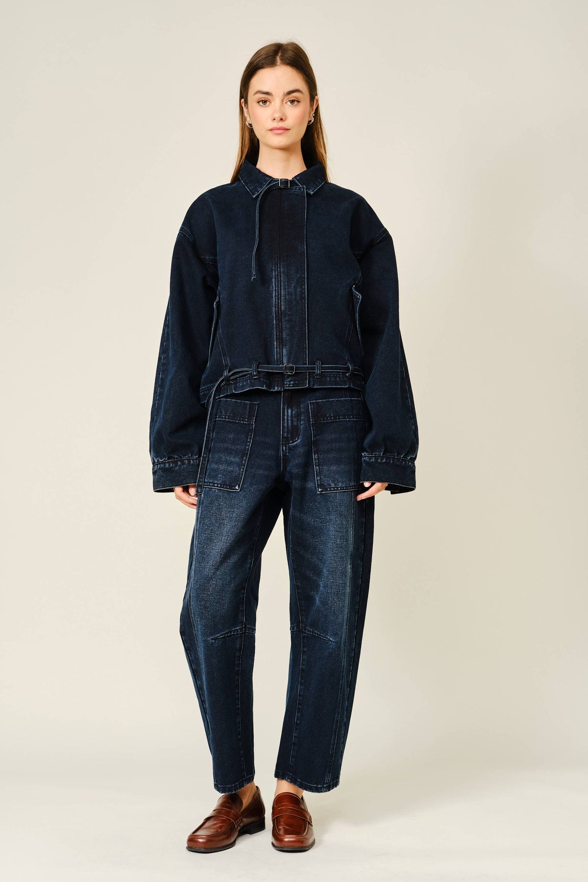 DARK WASHED BARREL JEANS
