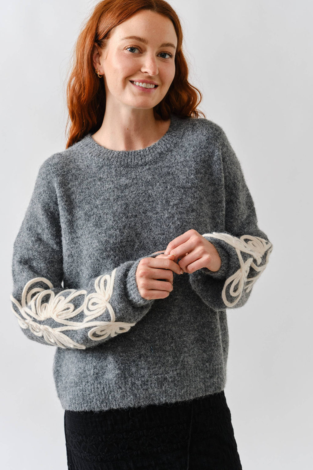 EMBROIDERED DETAIL SWEATER