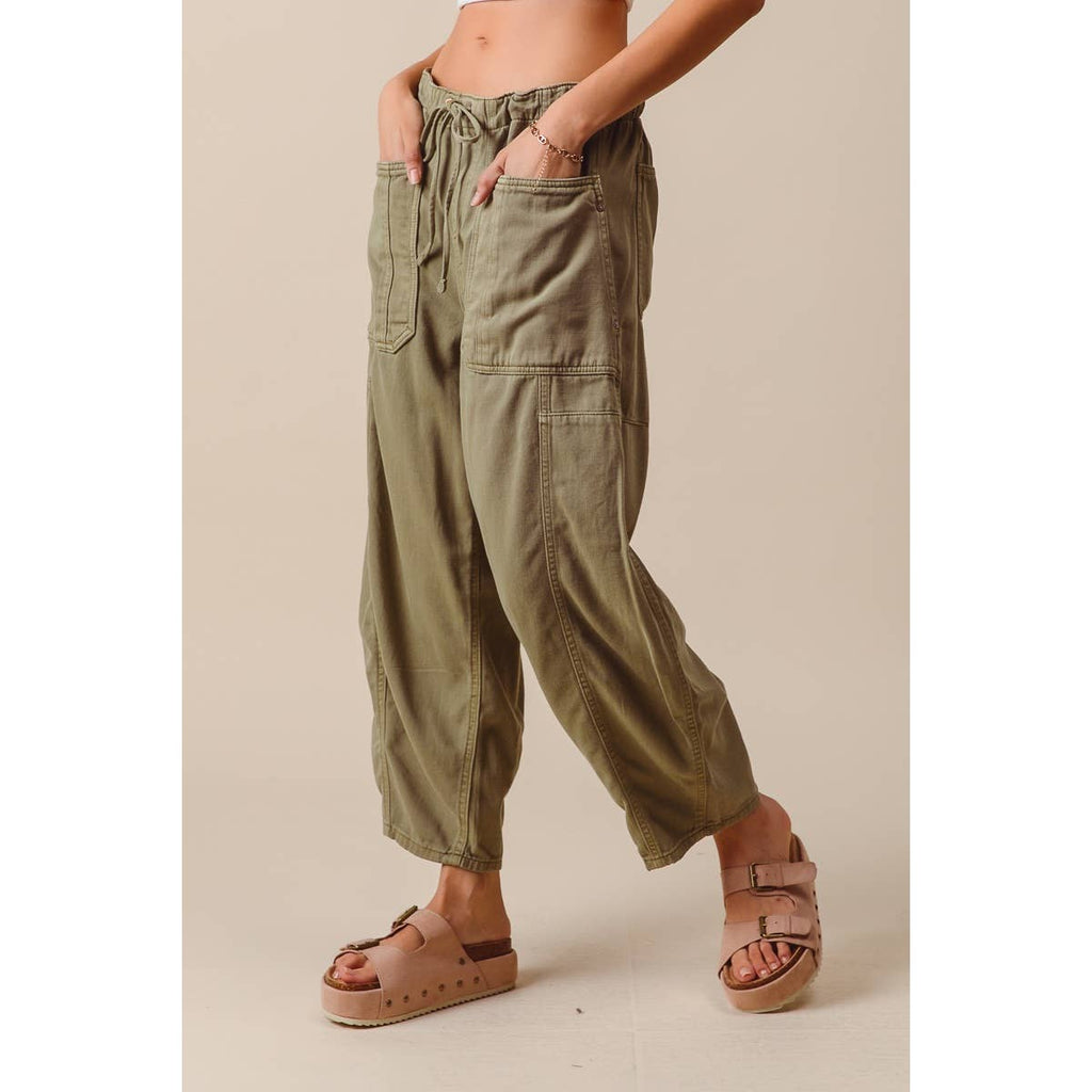 MID RISE WIDE LEG PANTS by So Me