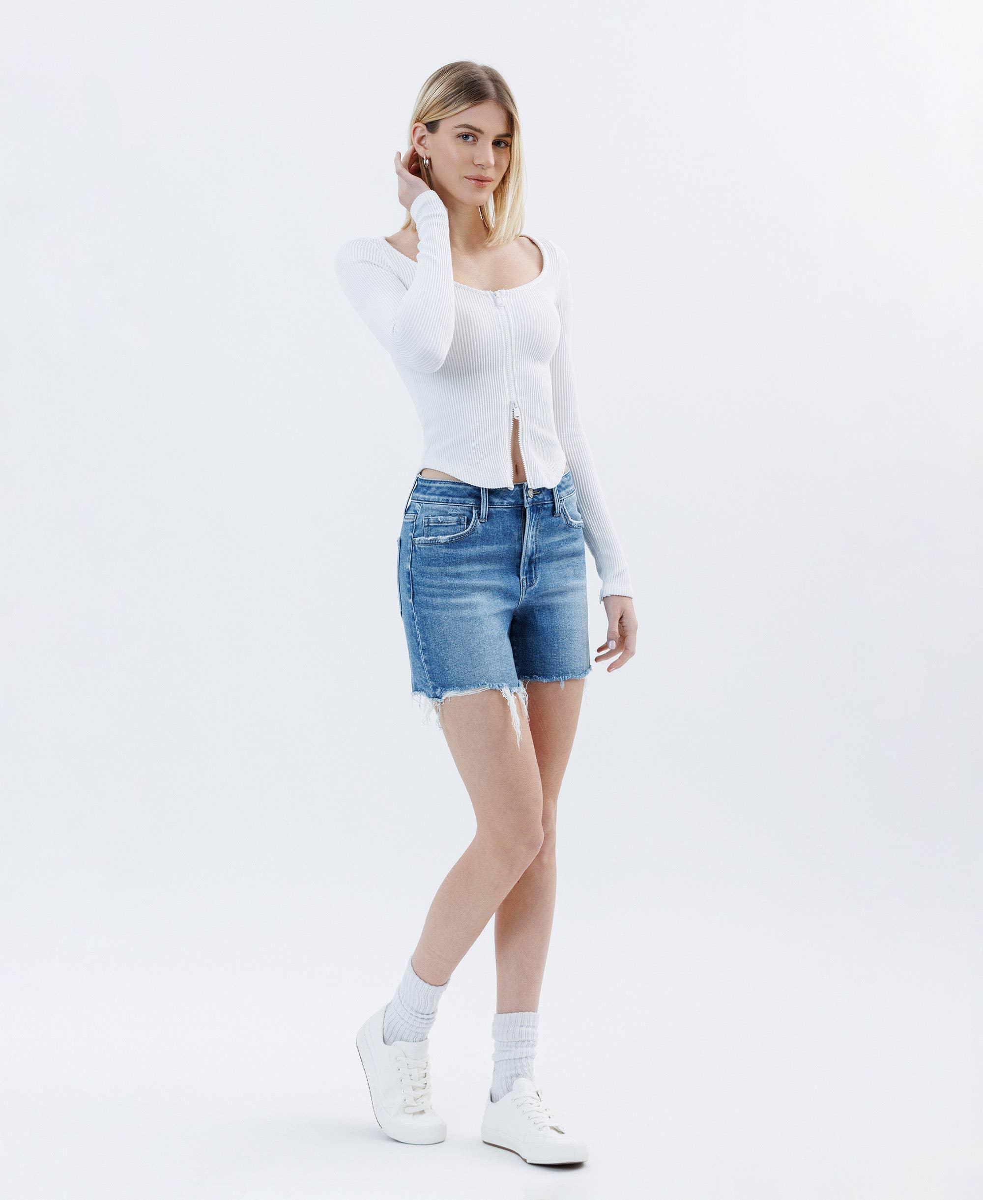 HIGH RISE RAW HEM BOYFRIEND SHORTS by Vervet