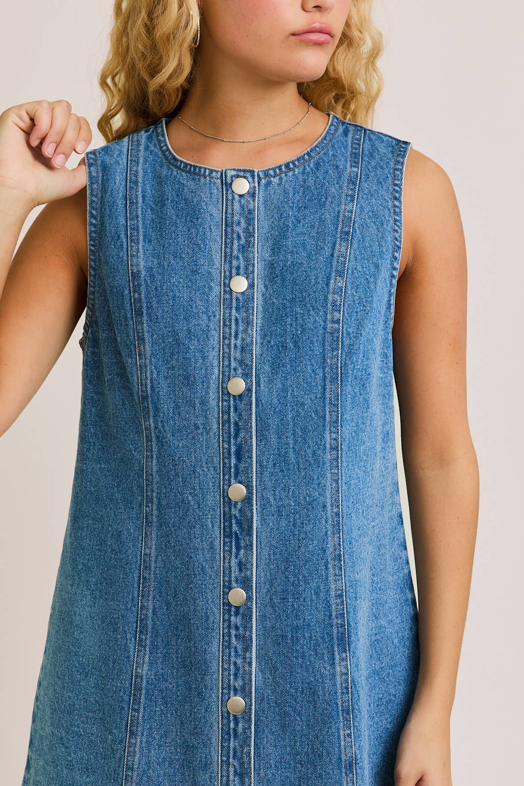SLEEVELESS BUTTON DOWN DRESS