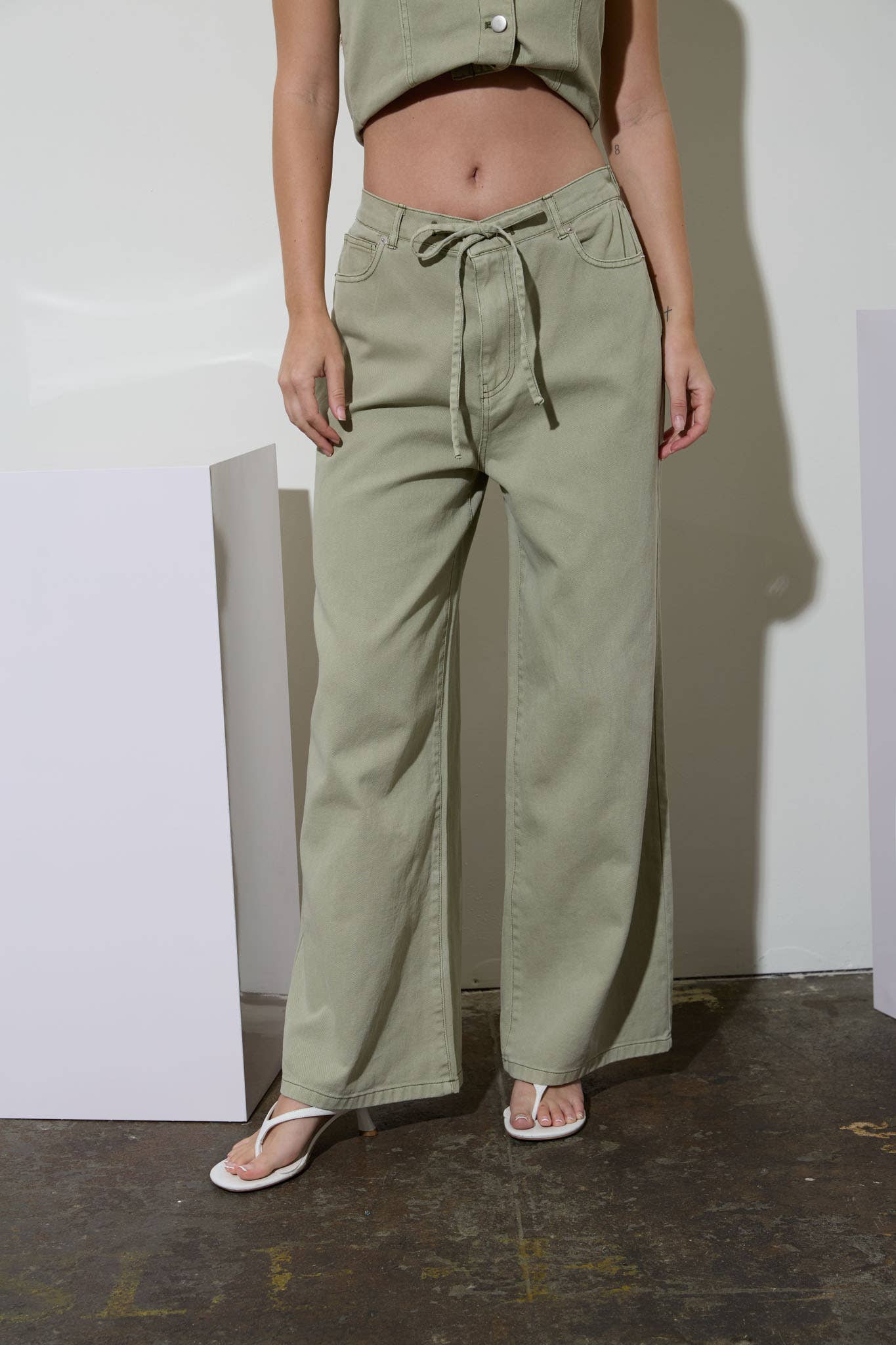 DRAWSTRING DETAIL DENIM PANTS