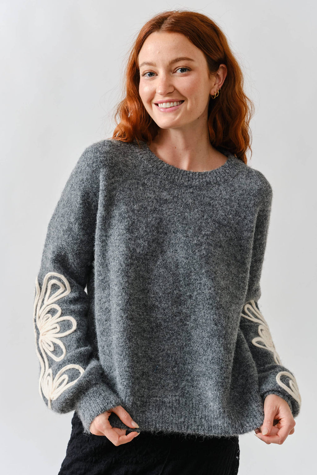 EMBROIDERED DETAIL SWEATER