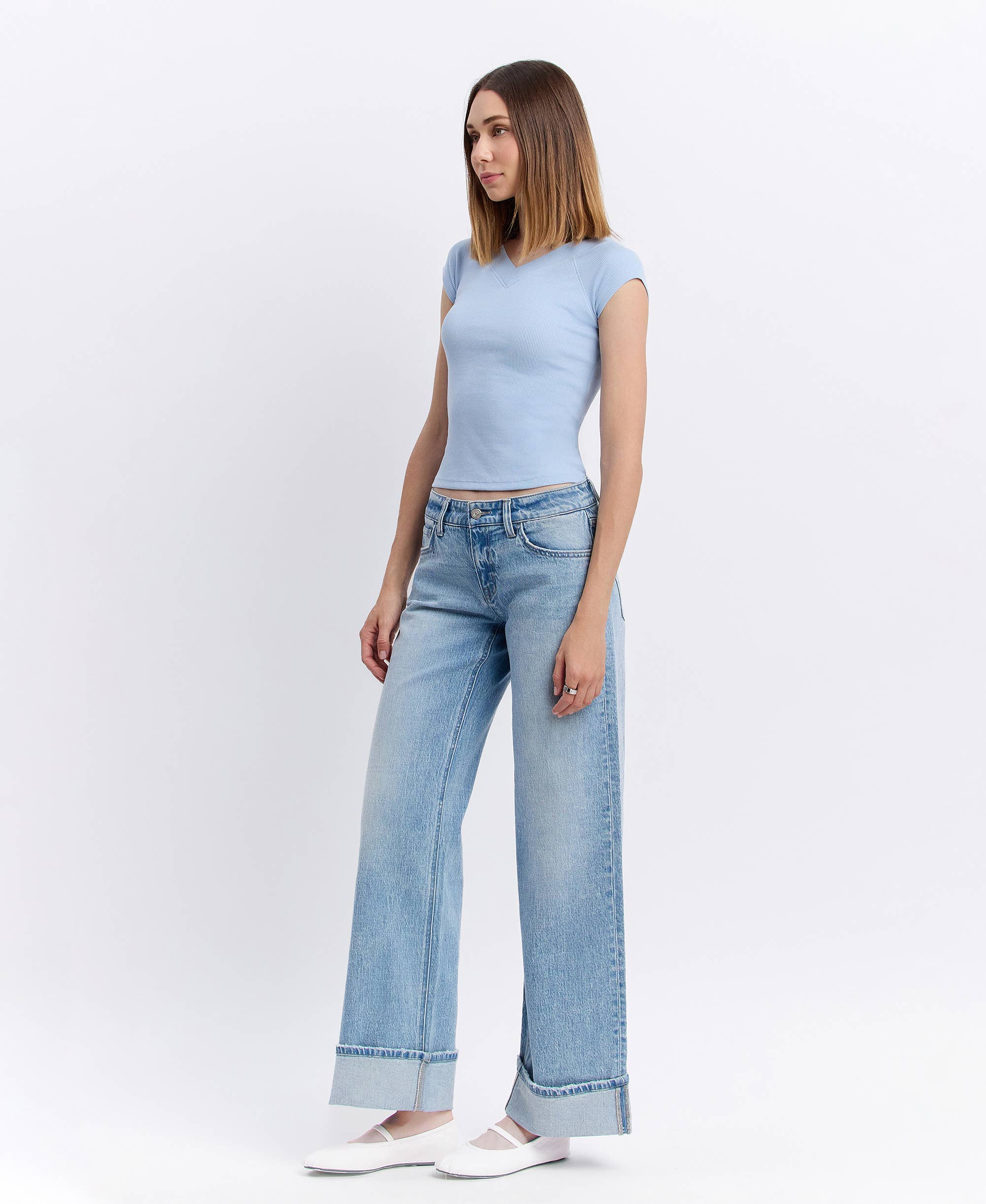 LOW RISE LIGHT WASH CUFFED BAGGY WIDE JEANS by Vervet