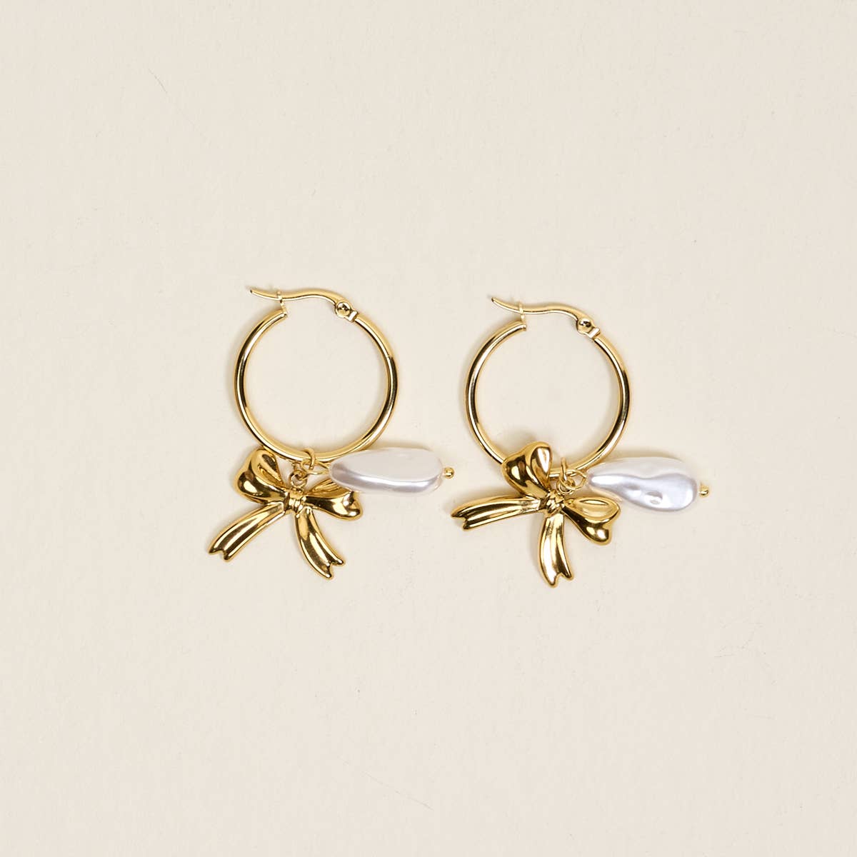 Sweetheart Peal Earrings