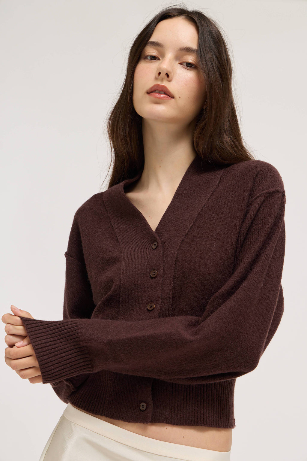 V-NECK CARDIGAN