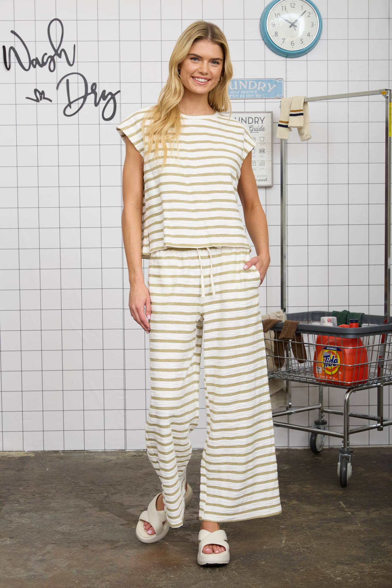 STRIPE DRAWSTRING WIDE LEG KNIT LOUNGE PANTS