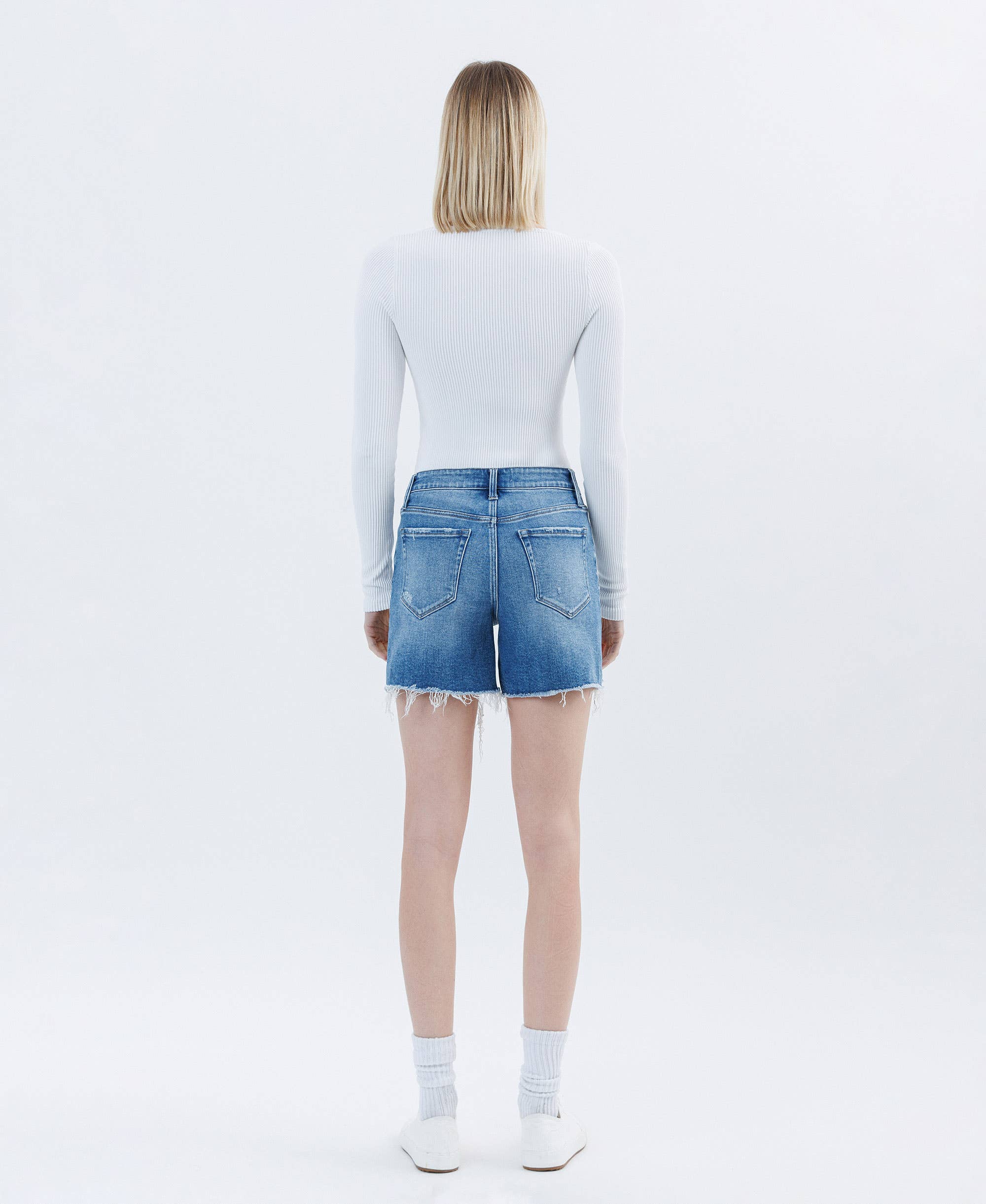 HIGH RISE RAW HEM BOYFRIEND SHORTS by Vervet