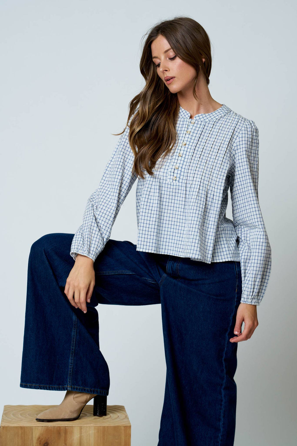 PLAID PINTUCK DETAIL HENLEY LONG SLEEVE TOP