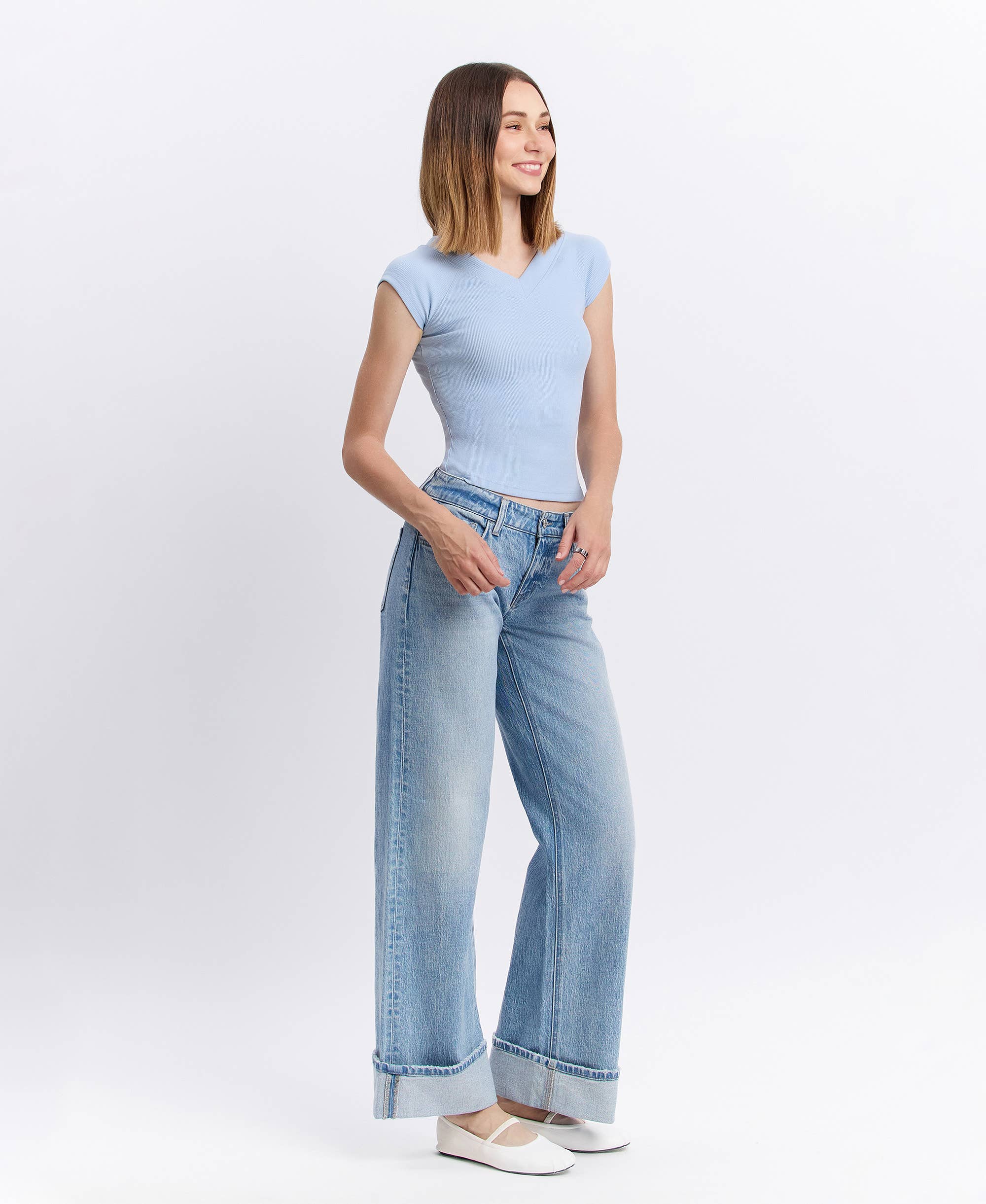 LOW RISE LIGHT WASH CUFFED BAGGY WIDE JEANS by Vervet