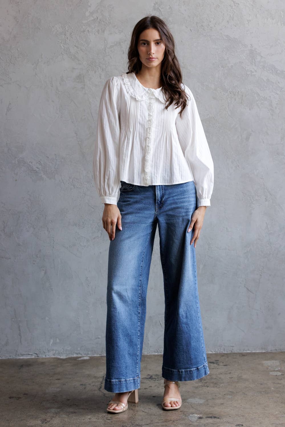 RUFFLED LACE COLLAR BLOUSE