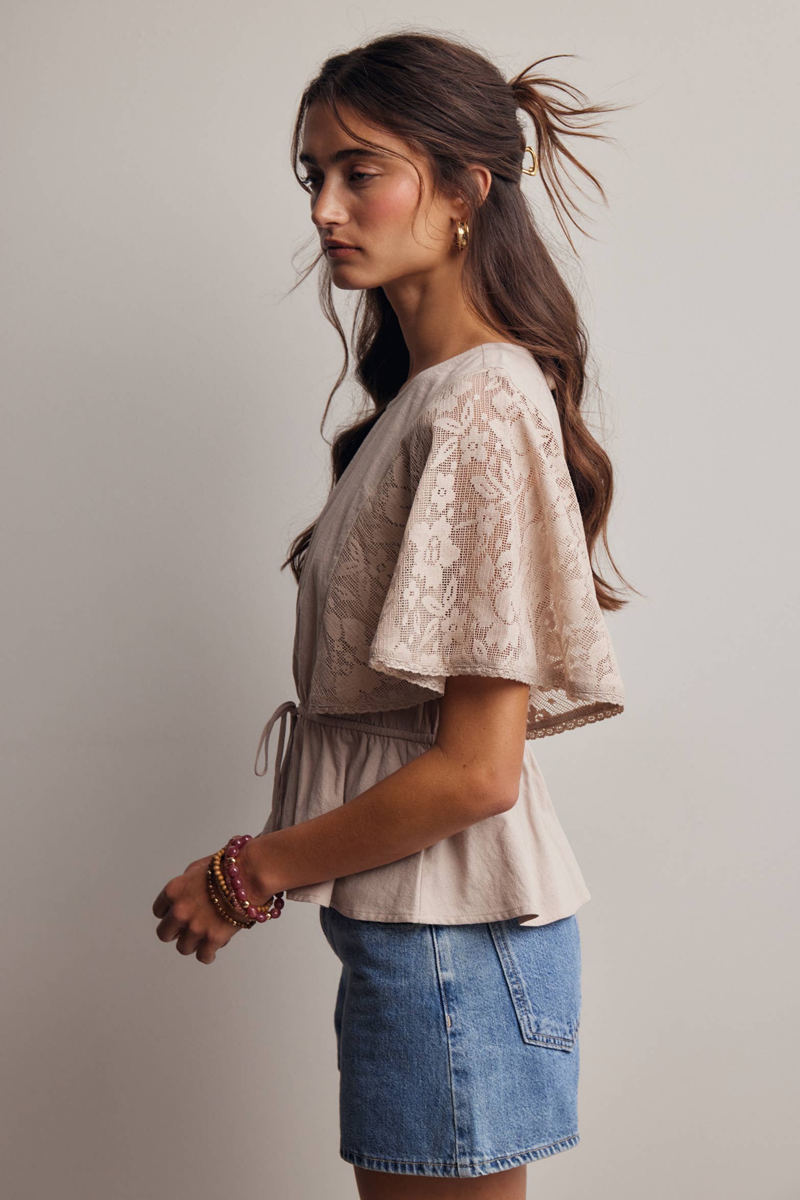 Lace Cape Sleeve