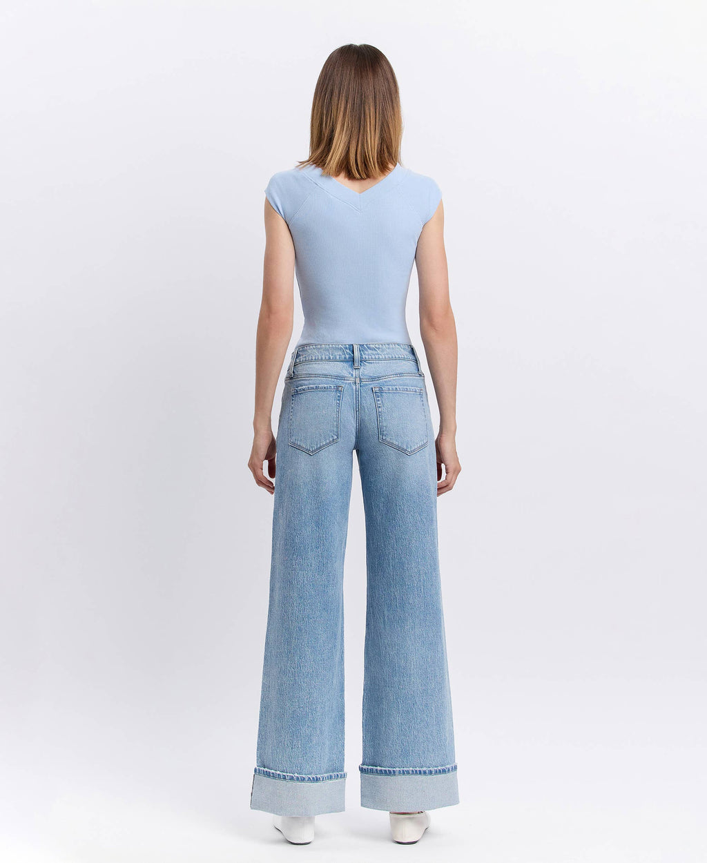 LOW RISE LIGHT WASH CUFFED BAGGY WIDE JEANS by Vervet